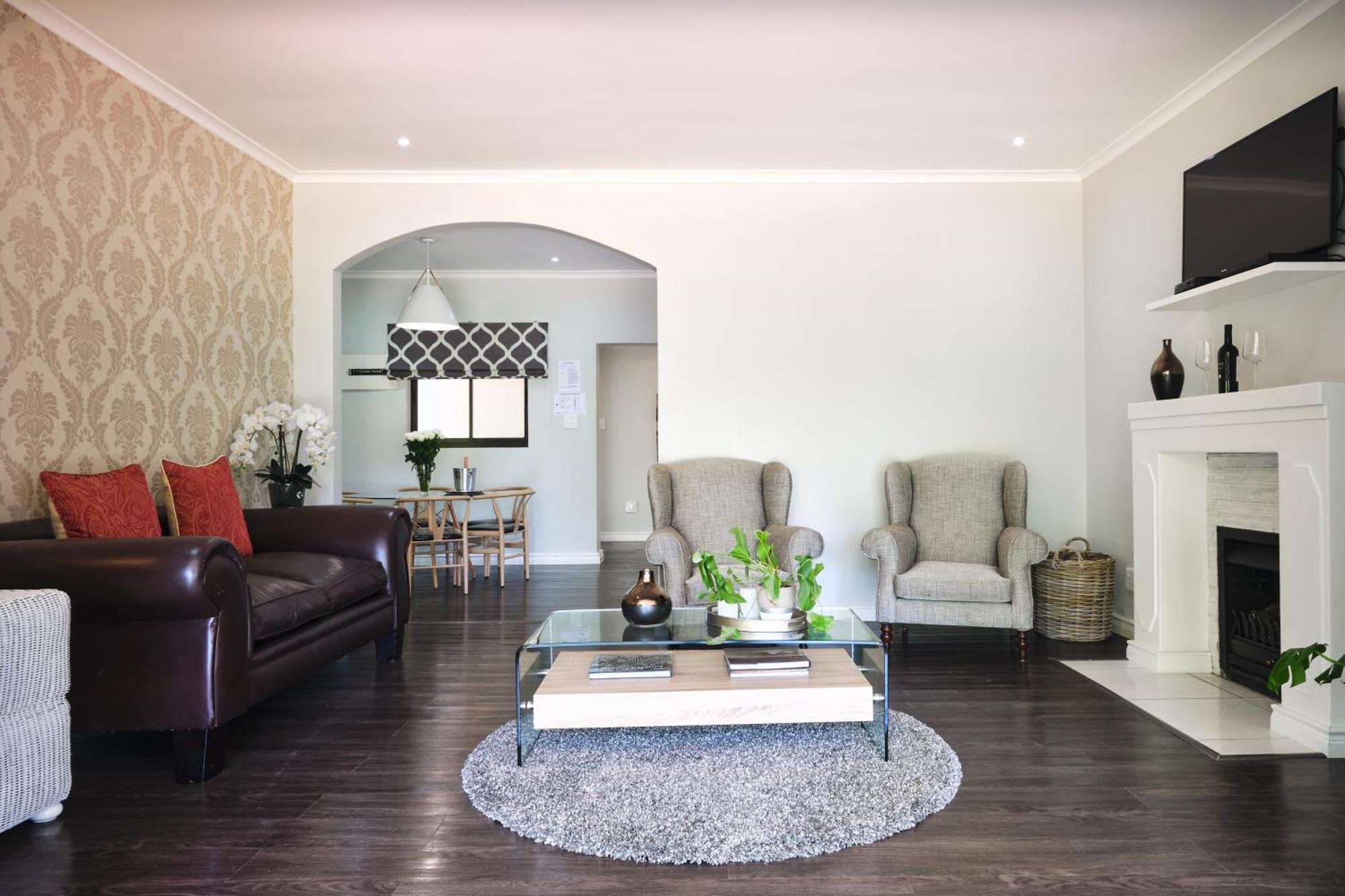 Alluvia Boutique Winery & Luxury Accommodation Stellenbosch Phòng bức ảnh A living room in a house