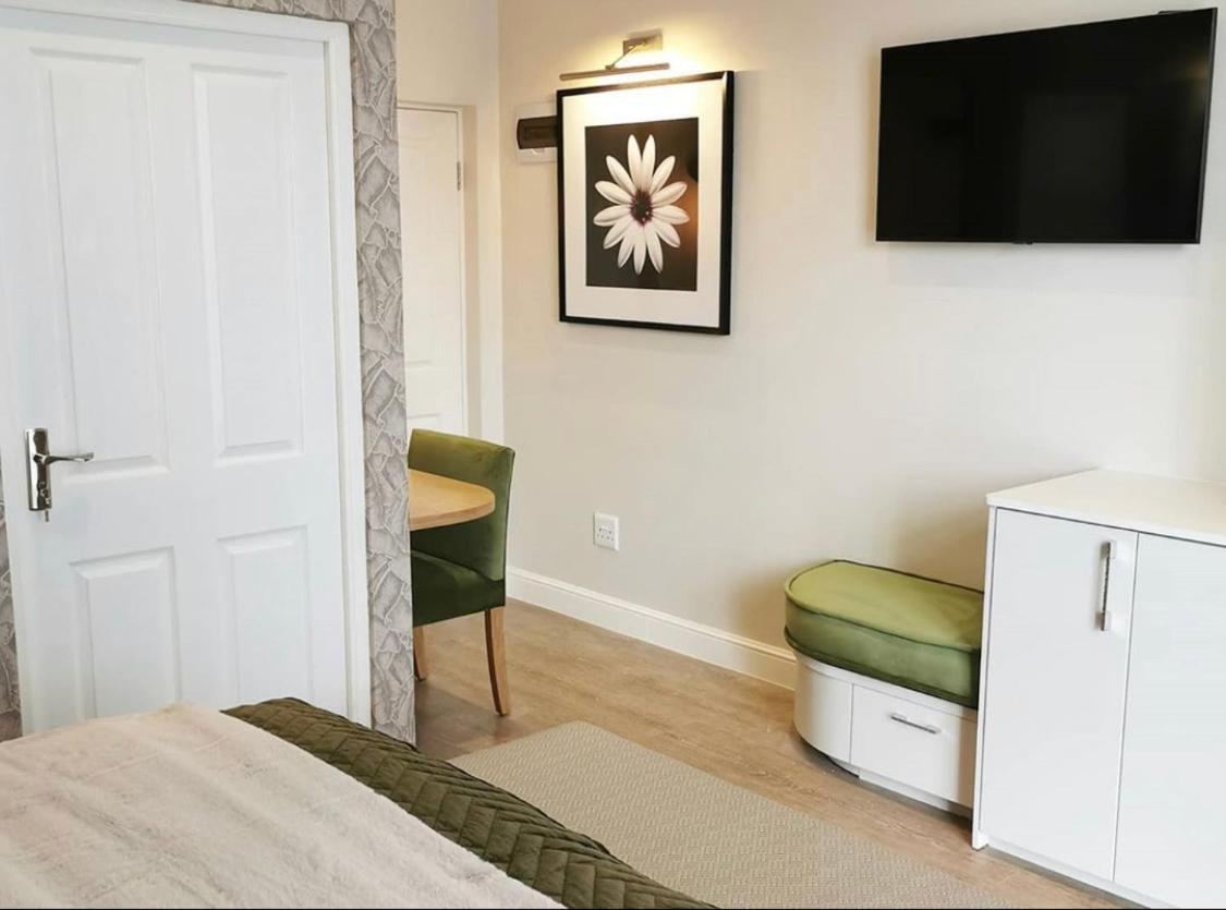 Alluvia Boutique Winery & Luxury Accommodation Stellenbosch Phòng bức ảnh A room at the hotel
